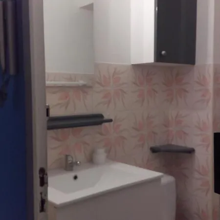 Saint Clair - Elena אגדה