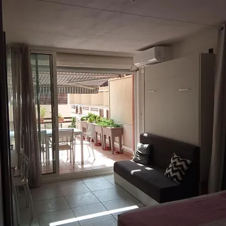 דירה Saint Clair - Elena *